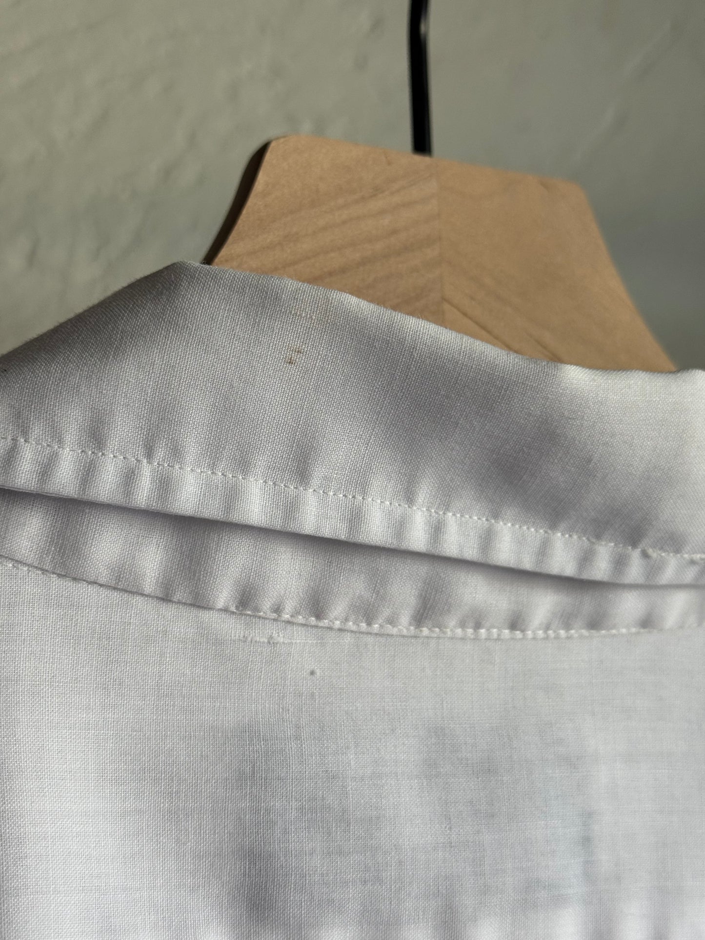 1970s Elegant Button Up
