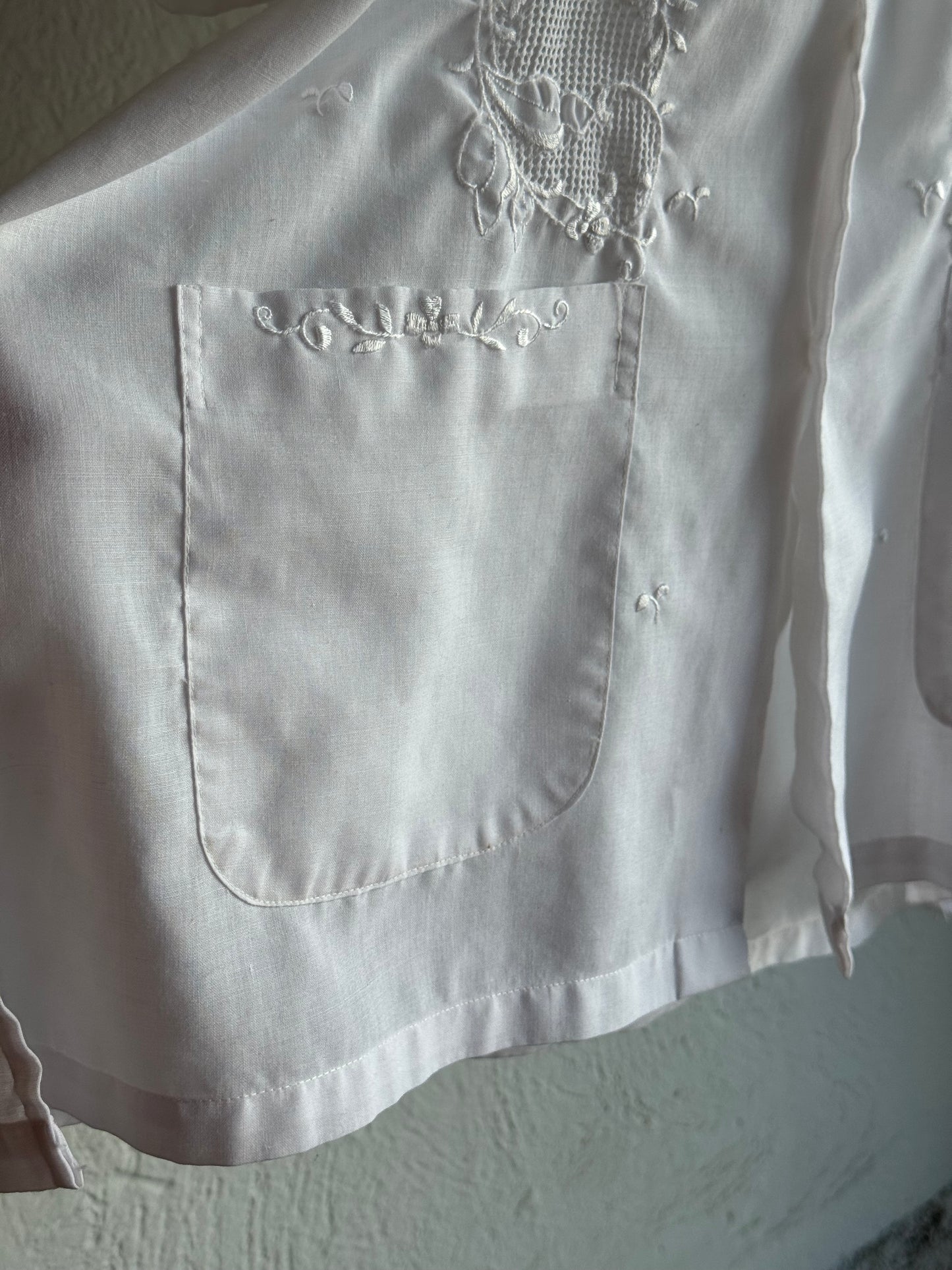 1970s Elegant Button Up