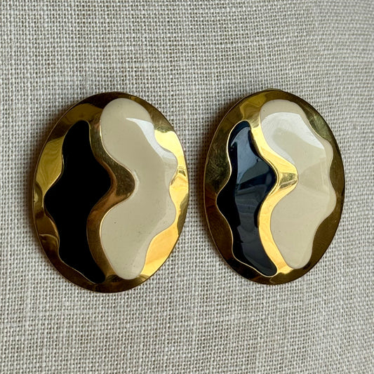 1980s Abstract Wave Enamel Earrings – Black, Cream & Gold