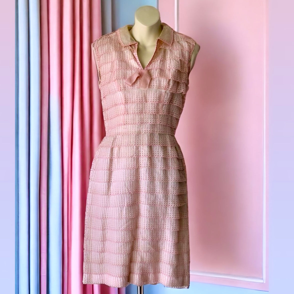 1950s Pink and White Dress with Lace Details